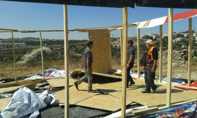 אלי בן דהן עוצר את הריסת הבתים ביו"ש