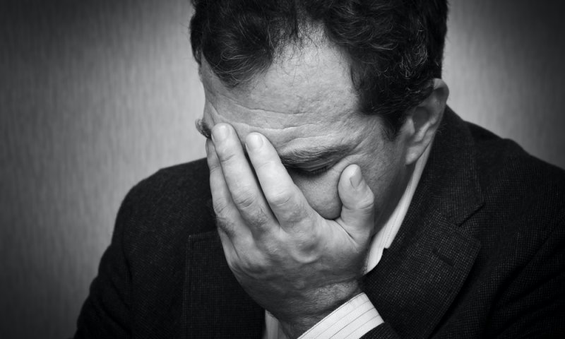 ראש ישיבה הושעה בשל תלונות על "מגע עם נשים"