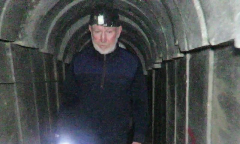 צה"ל חושף תיעוד של בכירי חמאס בתוך המנהרות בעזה