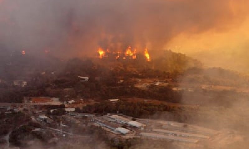 דעה: בשריפה התנהגה התקשורת כמו ילדה מתבגרת