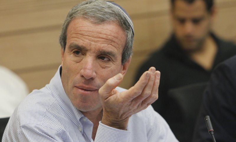 שטרן: "הציונות הדתית נכנעת למערכת החרדית"