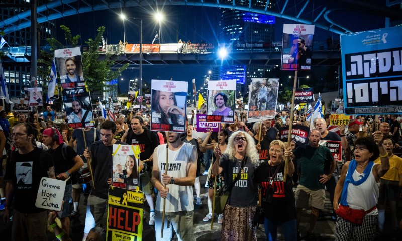 ההצעה הקטארית: חודש הפוגה תמורת 11 חטופות
