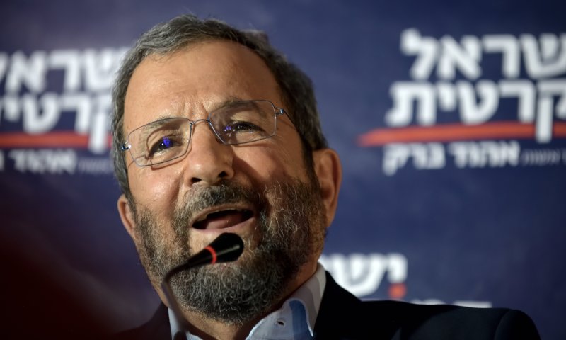 קריסת הלשעברים: אהוד ברק מחזק את יאיר גולן "הוא צדק"