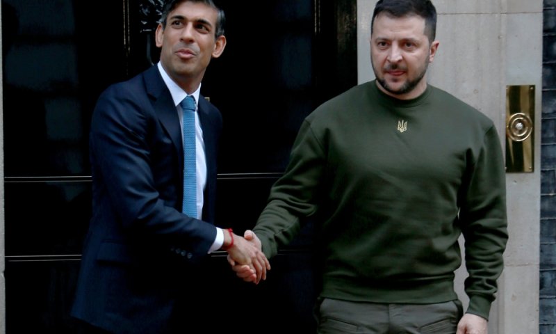 ביקור פתע נוסף: זלנסקי נפגש עם סונאק בבריטניה
