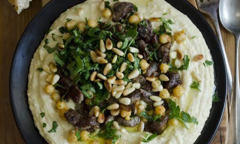 הכי אסלי שיש: מתכון לחומוס ביתי עם בשר