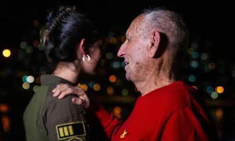 לילד טומי, שניצל מאושוויץ יש היום נכדה קצינה&nbsp;בחיל&nbsp;הים