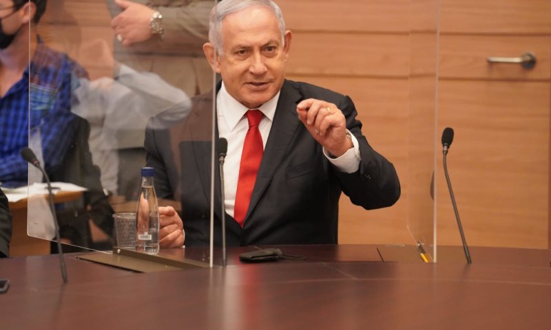 "בושה שגנץ משתמש בצה״ל ככלי ניגוח פוליטי"