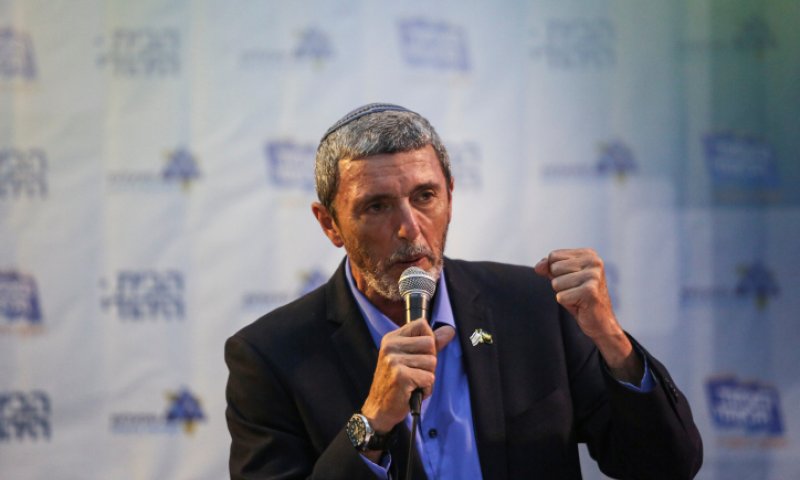 הרב רפי פרץ: "מה שעושים לרב פירר זה עוול נוראי"