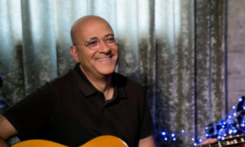 האזינו: יהורם גאון בביצוע חדש ל'אדרבה'