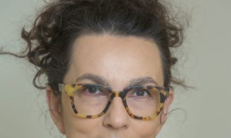 חוזרת לכתוב: הג'וב החדש של עירית לינור