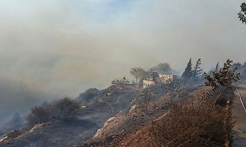 סכנה ממשית ליישוב נטף; תושבים פונו מבתיהם