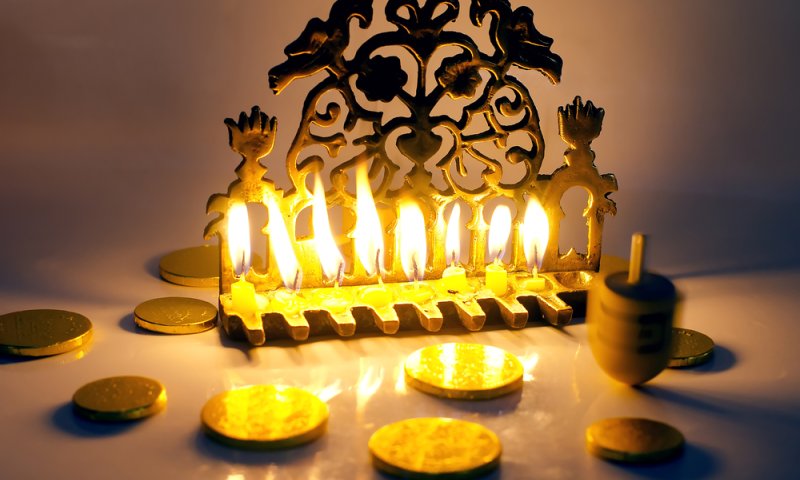 חנוכה לילדים: יצירה מתוקה ומשחק