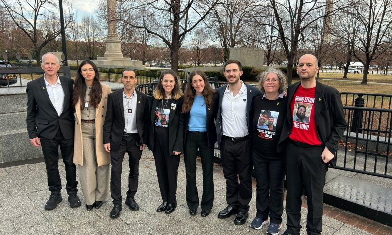 החטופים ששוחררו אחרי הפגישה עם טראמפ: "סומכים עליו"