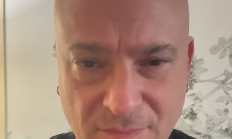 סולן "דיסטרבד" לירדן ביבס: "כל עם ישראל בוכה איתך"