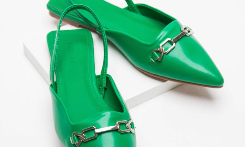 המרענן הקייצי: הצבע הירוק משתלט על המלתחה שלך