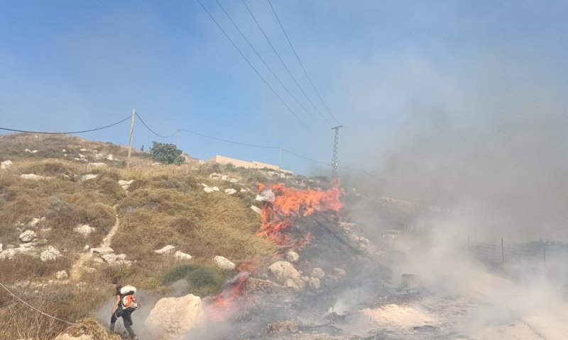 אחרי 3 שעות: הושגה שליטה על השריפה ביצהר