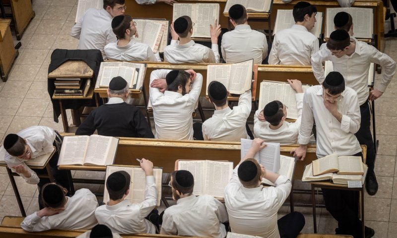 טרגדיה בישיבה: בן 13 נפטר בשנתו