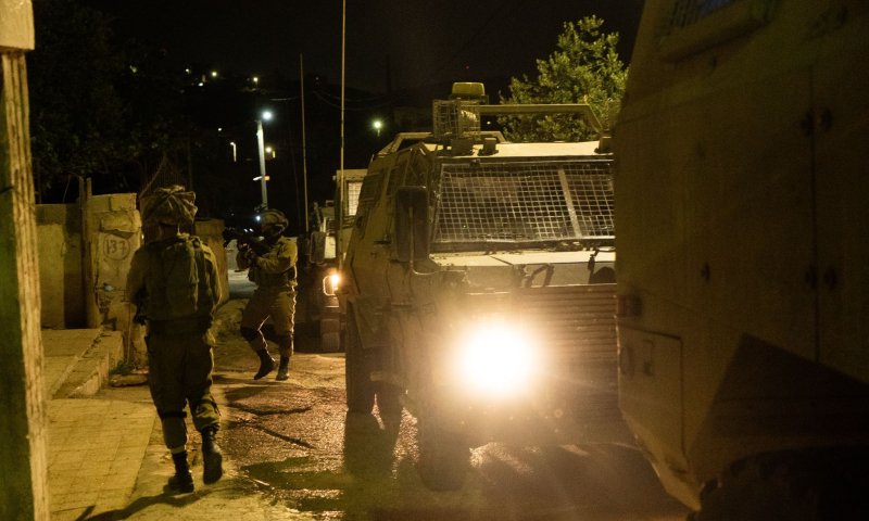 עיתונאית באל ג'זירה נהרגה בחילופי אש בג'נין