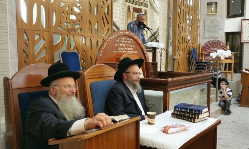 צפו: שידור חי מהאזכרה לרב מרדכי אליהו זצוק"ל