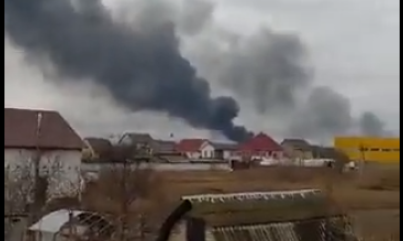 כוחות רוסים תוקפים את צ'רנוביל, עוצר הוטל בקייב