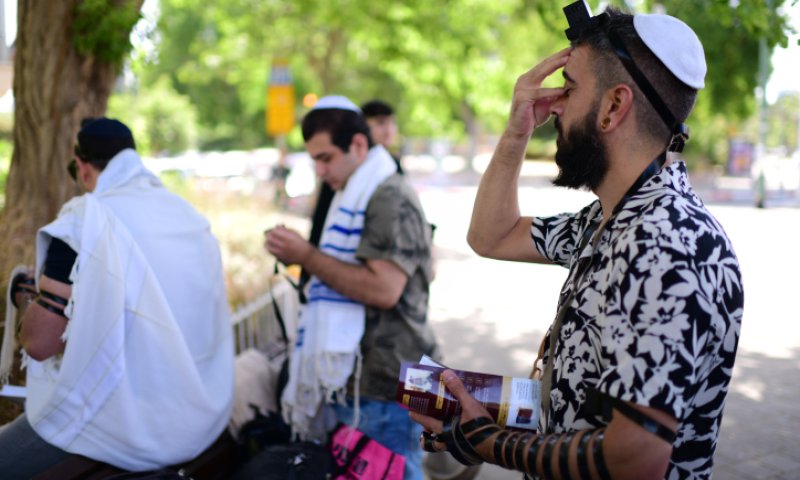 צפו: קצר על הפרשה| מה המצוה הכי חשובה?