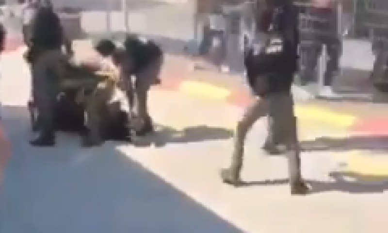 פיגוע דקירה: מחבלת ניסתה לדקור במחסום א-זעיים