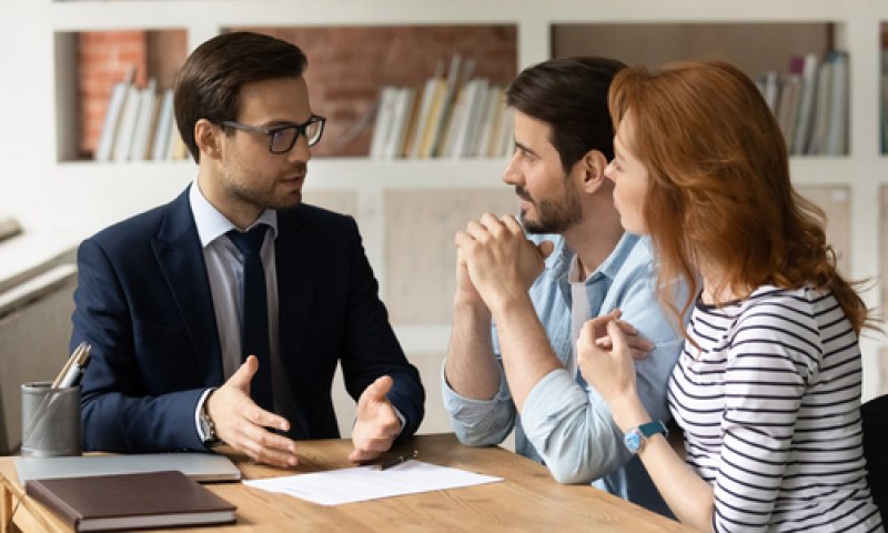 האקדמיה ללשון נגד עורכי הדין