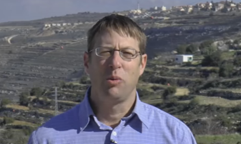 אורי בנק התפטר: לא יכול להמשיך לכהן לצד פרל