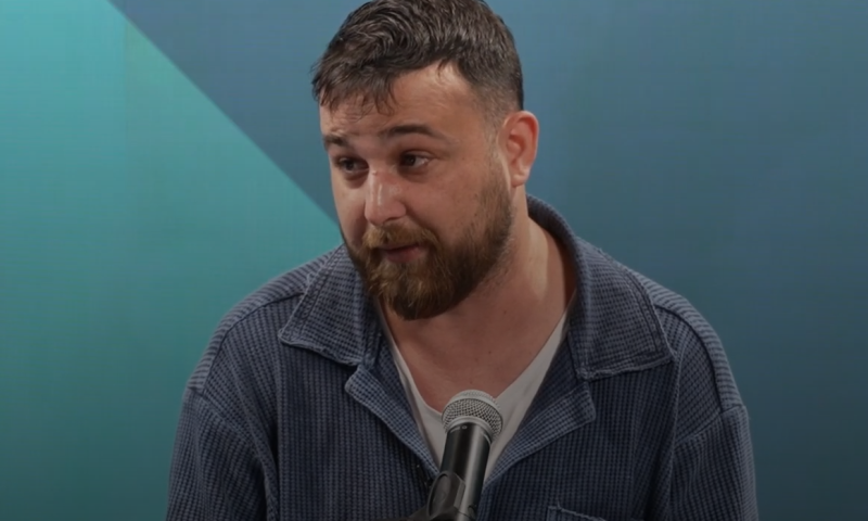 כותב הלהיטים בראיון: "זה לא ייאמן שגם במוות יש שדרות ואחרים"