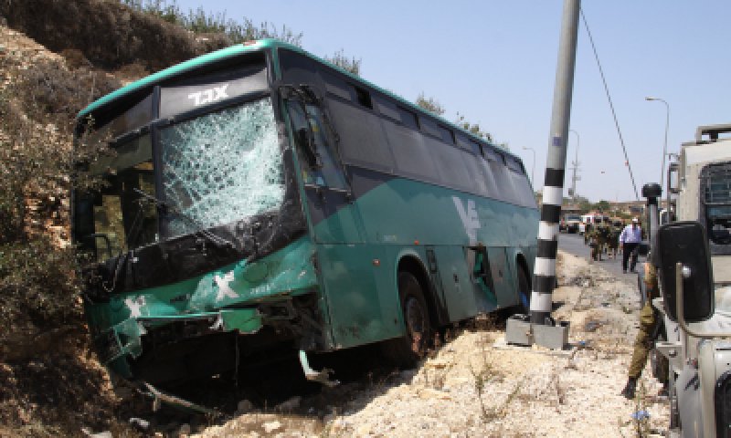 אוטובוס התהפך בצומת הגוש: 25 פצועים קל עד בינוני