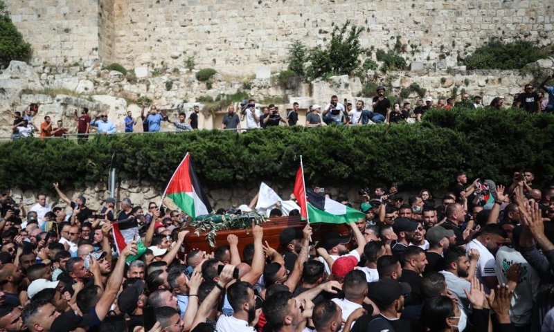 האם הנפת דגל אש"ף תיחשב עבירה פלילית?