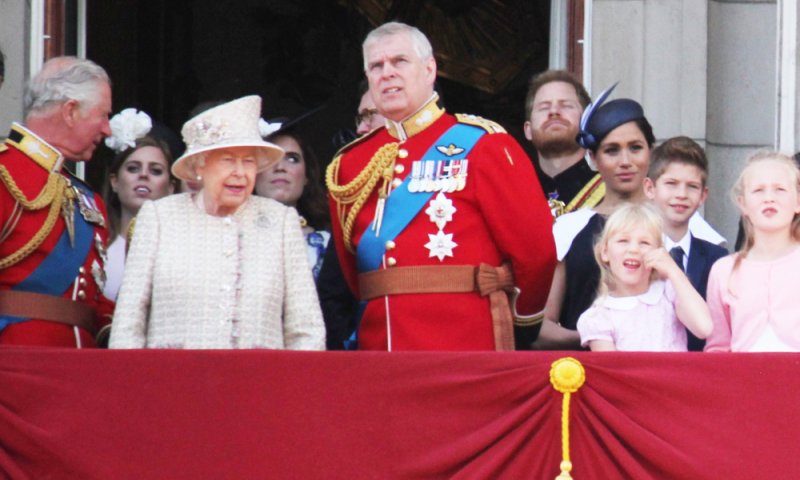 לאחר הסערה: בית המלוכה בהצהרה דרמטית