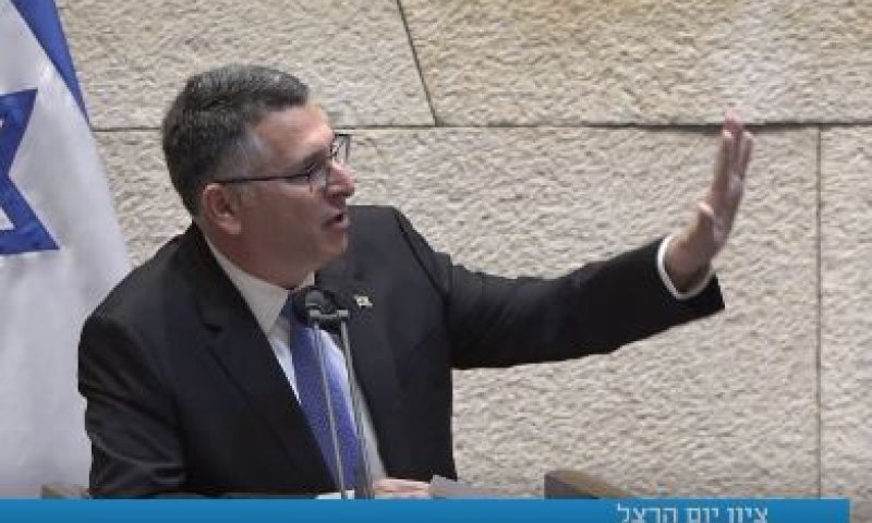 גדעון סער התפוצץ על ח"כ מש"ס: "אתה בא להפריע"