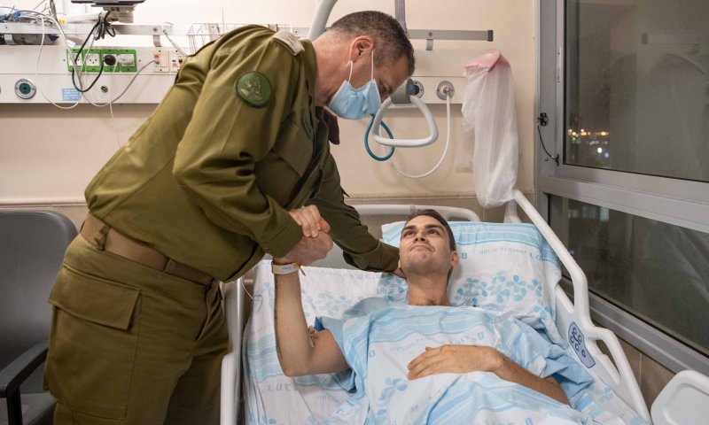 ניצול אסון המסוק שוחרר מבית החולים: "שלומי טוב"