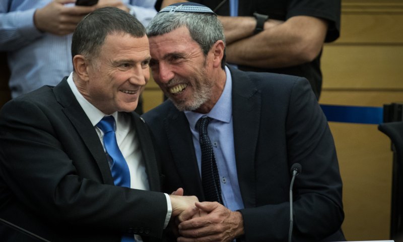 לחץ על ימינה? תיק החינוך יוצע ליולי אדלשטיין