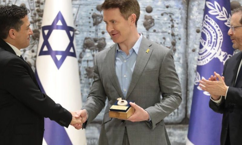 לוחם למען ישראל: מי אתה דאגלס מארי?