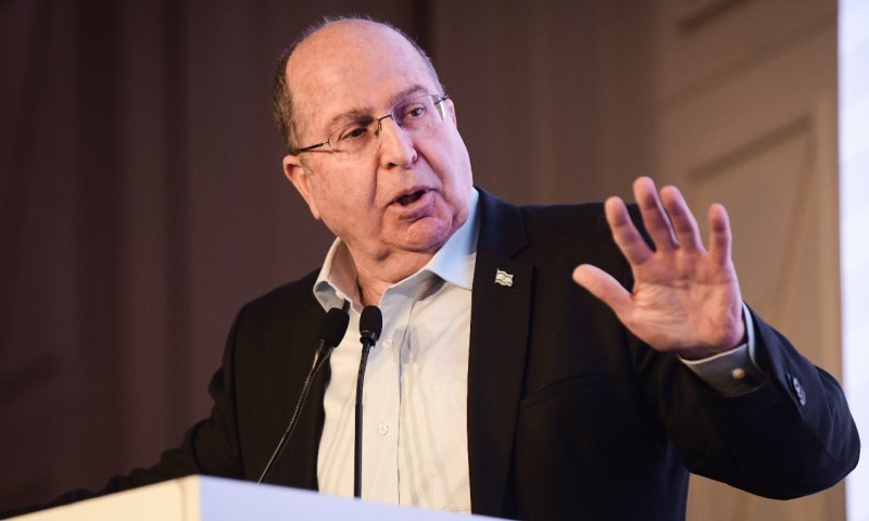 יעלון על ליברמן: "שיח של שנאה לציונות הדתית"