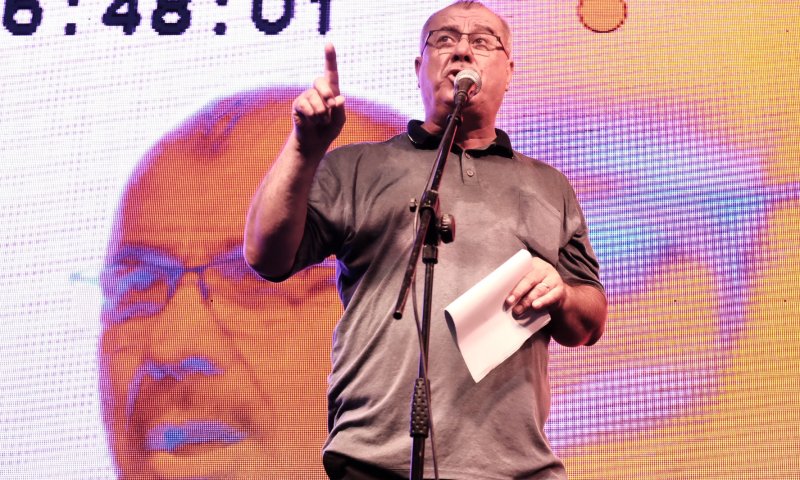 המשטרה עצרה ח"כ לשעבר שארגן הפגנה לא חוקית