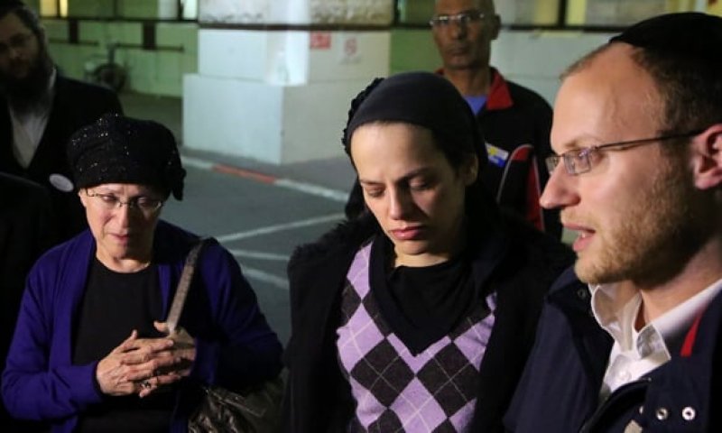 אסון ההדברה: האחים גרוס הועברו לחדר משותף