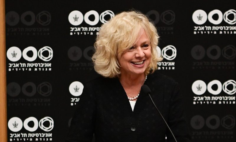 "היועמ"שית הורתה לתפור תיקים לחברי הקואליציה"