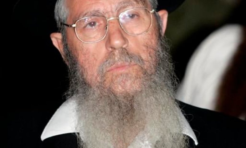 הרב אריאל: הפוליטיקה השתלטה על הרב הראשי