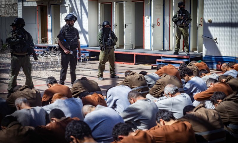 בכיר בחמאס: נסיים את המלחמה בעזה ונתחיל חדשה בכלא הישראלי