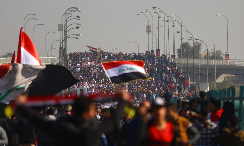 בגלל צניחת הדינר: רה"מ פיטר את נגיד הבנק המרכזי