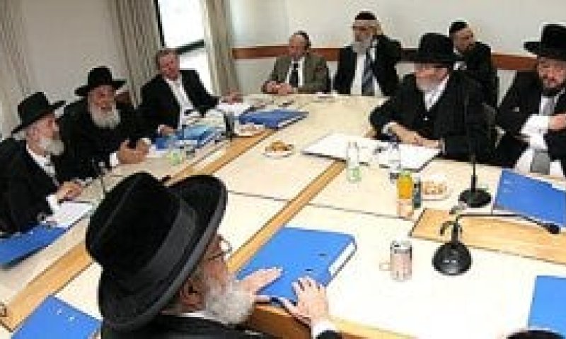 פרסום ראשון: הרבנות תקים ועדה לבדיקת כשרות הגיורים