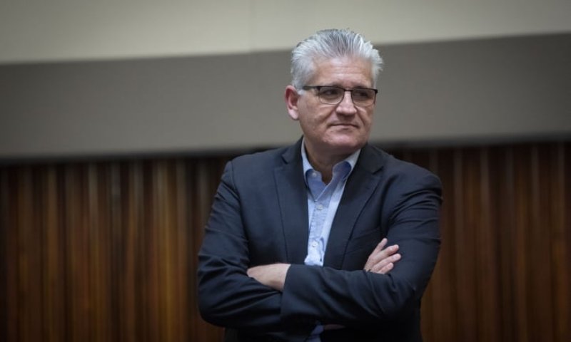 אבידר על הקואליציה: "יורה לעצמה ברגל"