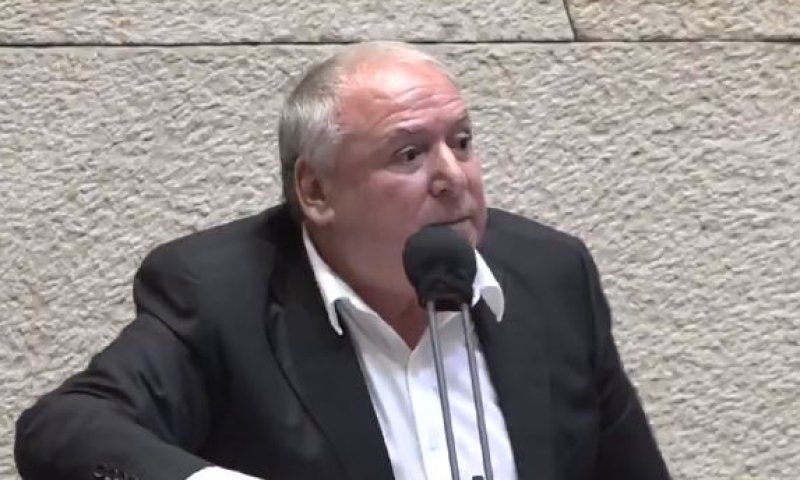 אמסלם תקף את היועמ"ש וחטף ממקום לא צפוי. צפו