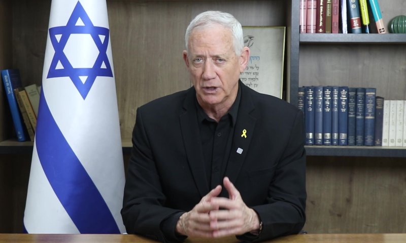 בני גנץ: 'מחויבים להחזיר חטופים,גם במחירים כואבים'