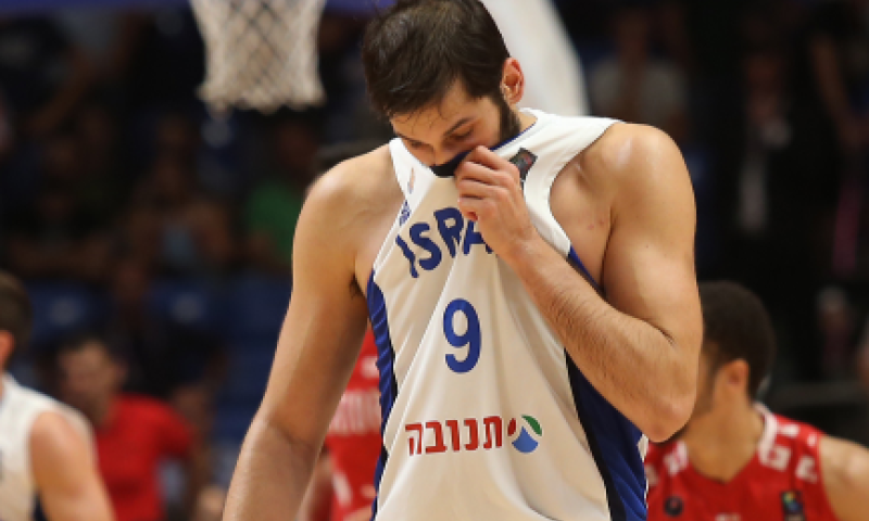 אלפי שקלים ותכשיטים:חדרי שחקני הנבחרת נפרצו