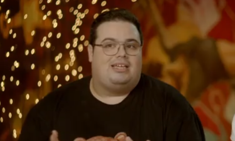 אוראל צברי חוגג יום הולדת ומשתף סרטון נוסטלגי