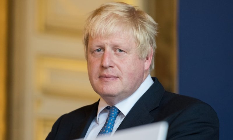 ג'ונסון בדרך הביתה? עשרות  שרים התפטרו מהממשלה